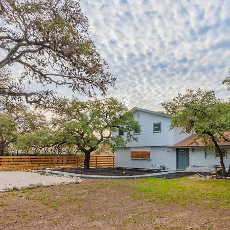 Luxurious Home With Hot Tub & Tree Deck By 6Flags سان أنطونيو المظهر الخارجي الصورة