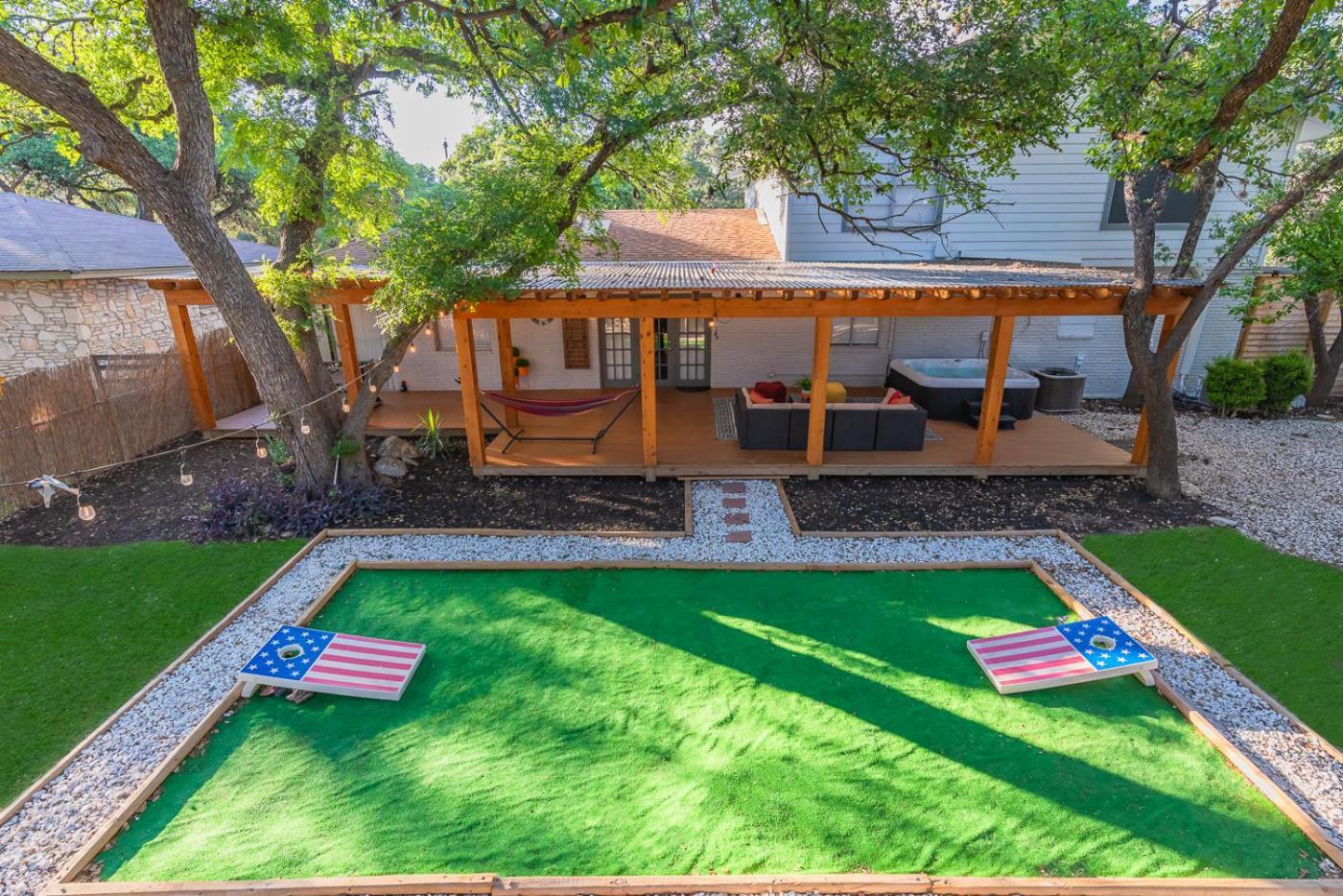 Luxurious Home With Hot Tub & Tree Deck By 6Flags سان أنطونيو المظهر الخارجي الصورة