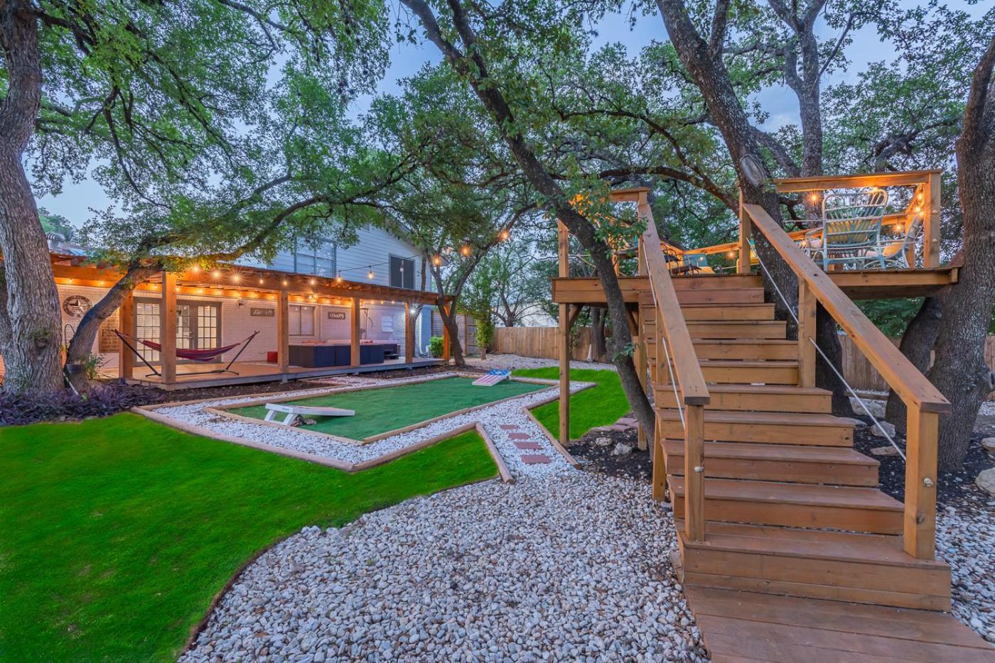 Luxurious Home With Hot Tub & Tree Deck By 6Flags سان أنطونيو المظهر الخارجي الصورة